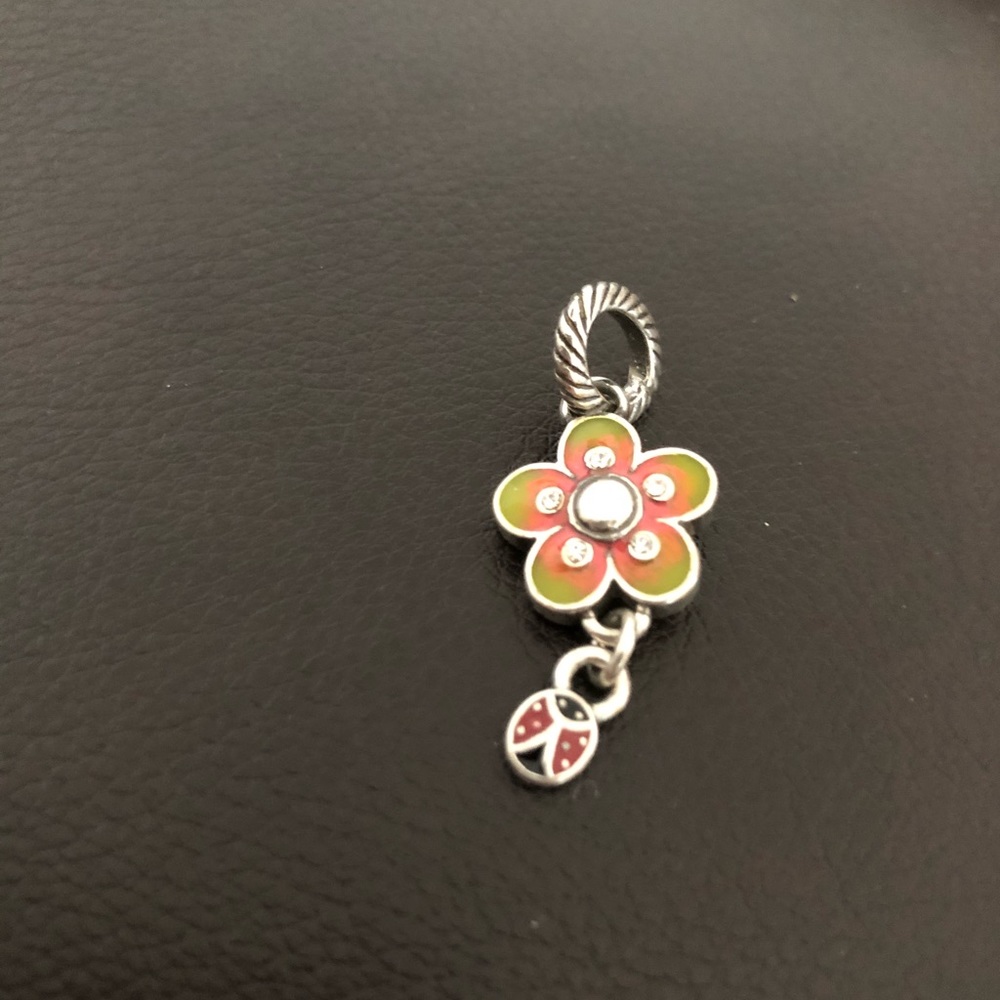 Brighton flower charm 🌼🌸